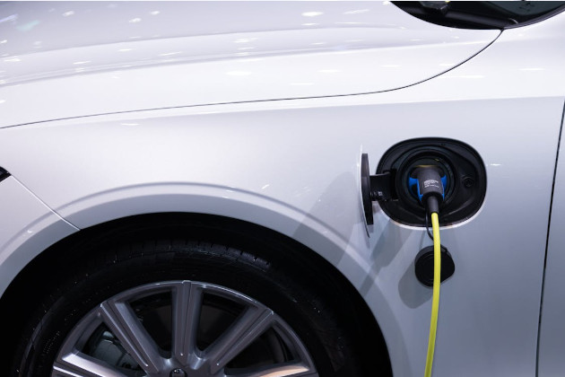 Ar verta pirkti elektromobilį Lietuvoje?