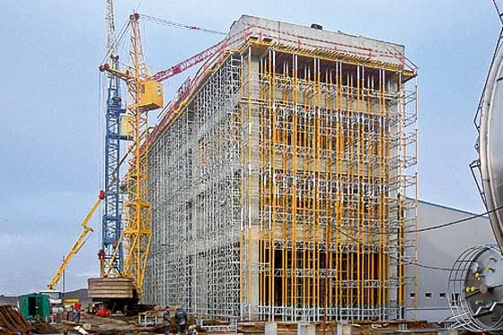 Aukštos monolitinės konstrukcijos lengvai betonuojamos naudojant PERI atramines sistemas
