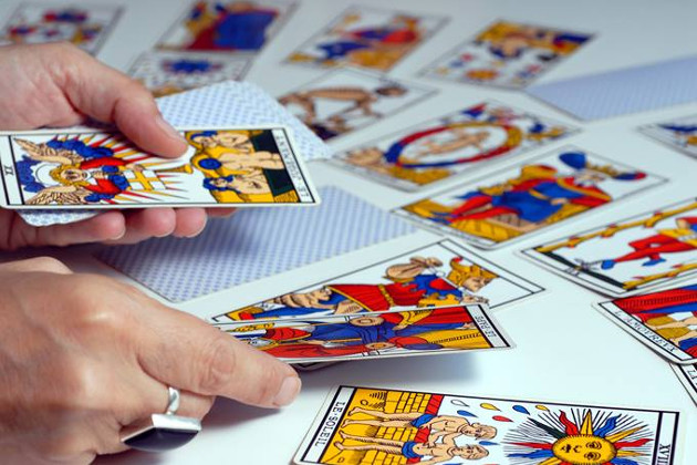 KARALIŠKOJI PRANAŠAUTOJŲ GILDIJA - profesionalus mokymas burti kortomis, būrimas kortomis, aiškiaregystės atvėrimas, ritualinė magija, socionika