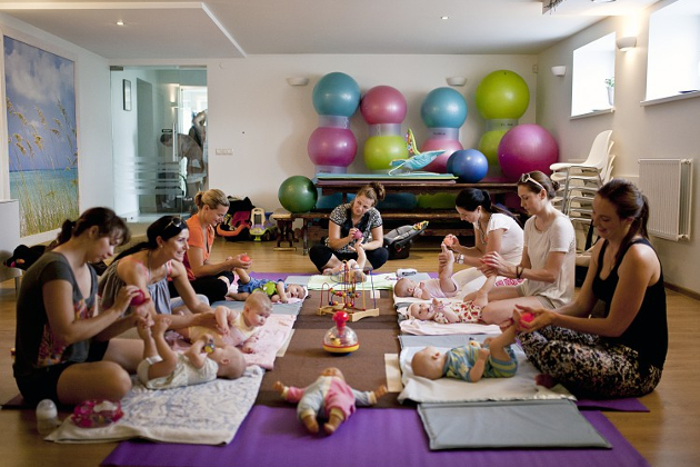 ŠEIMOS GEROVĖS CENTRAS, VŠĮ - laisvalaikio ir sveikatingumo centras Vilniuje ir Klaipėdoje - užsiėmimai nėščiosioms, kūdikiams ir vaikams, baseinas