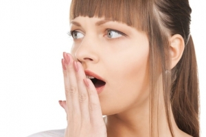 Nemalonus burnos kvapas – ar jis Jums pasireiškia?