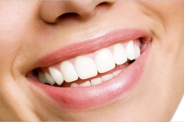 Dantų implantai - radikalūs pokyčiai ir įsisenėjusių dantų problemų sprendimas 