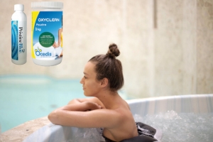 Kubilų, masažinių vonių priežiūros be chloro mini rinkinys – algicidas baktericidas PristineBlue® ir aktyvus deguonis Oxyclean